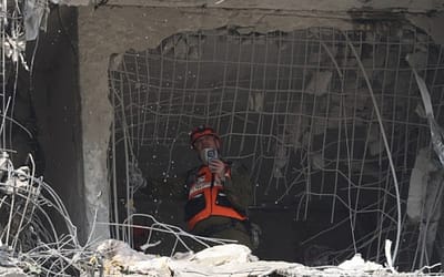 Осум загинати и 92 ранети во најновиот бран напади на Иран врз Израел