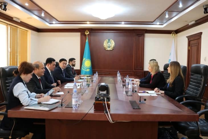 Глобе Божиновска Акенжов