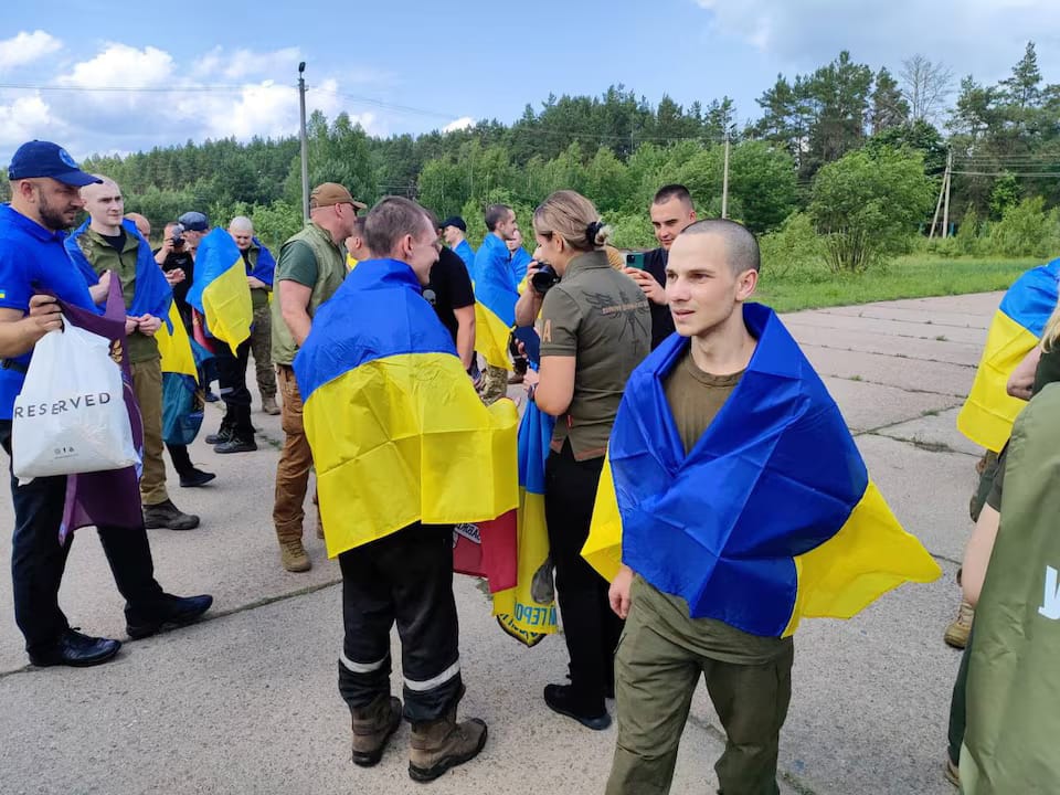 Глобе украински заробеници 1