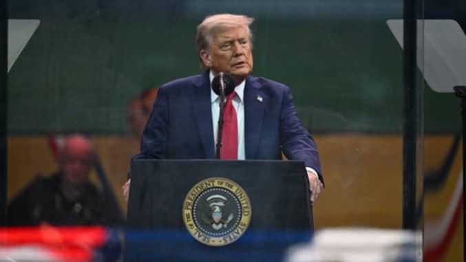 глобе-Трамп
